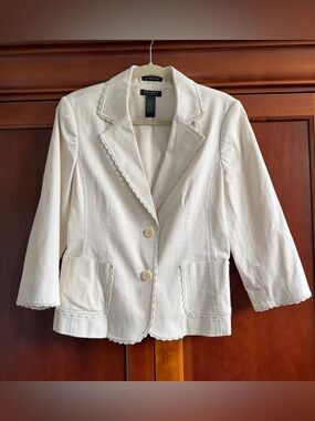 Axcess White Denim Blazer with Lace Details Size 12